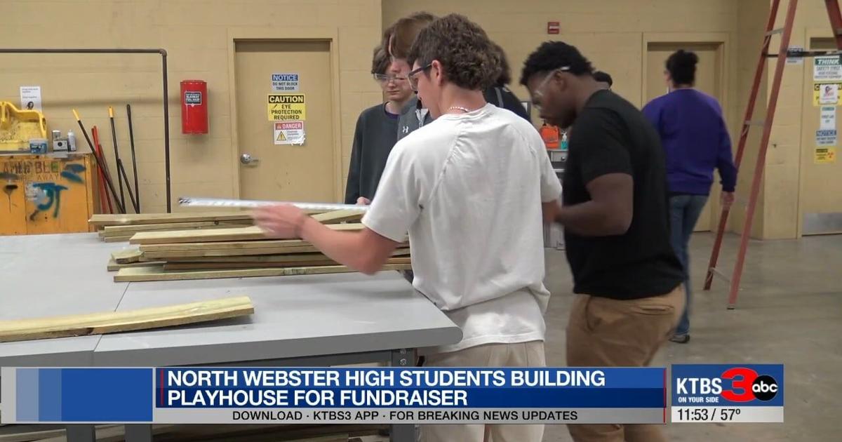 North Webster High School Students Build Playhouse for Fundraiser