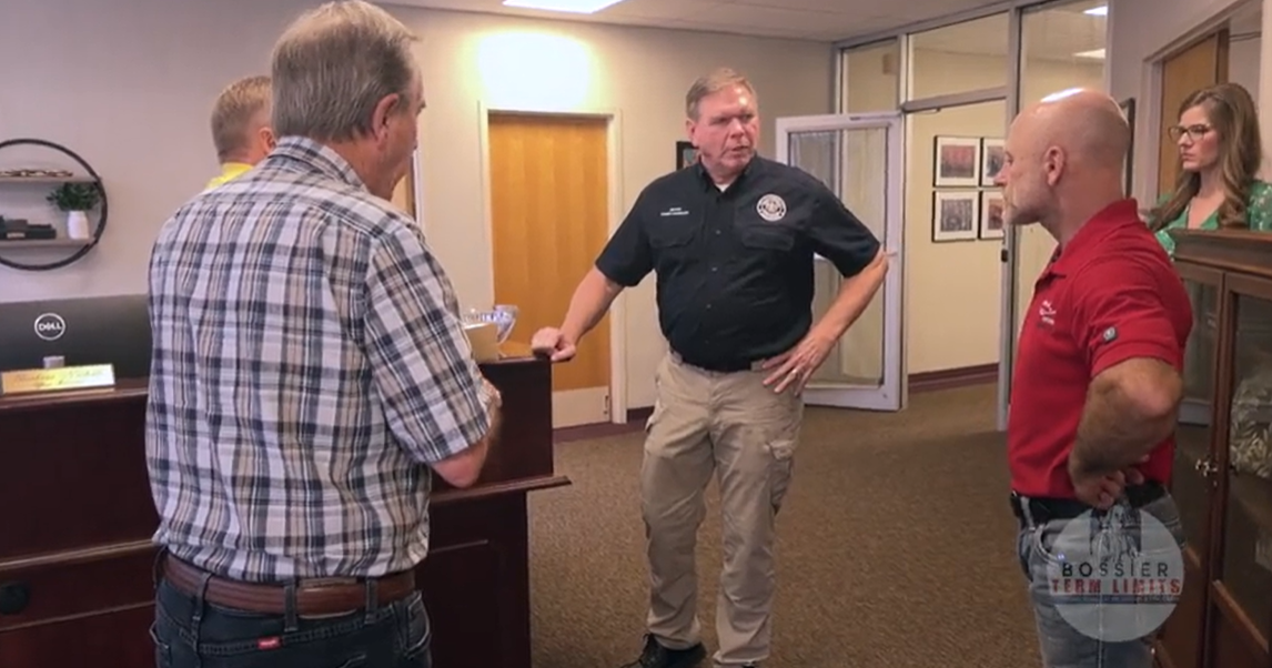 Bossier City Term Limits Coalition delivers petition to mayor, City Council - Vimarsana News