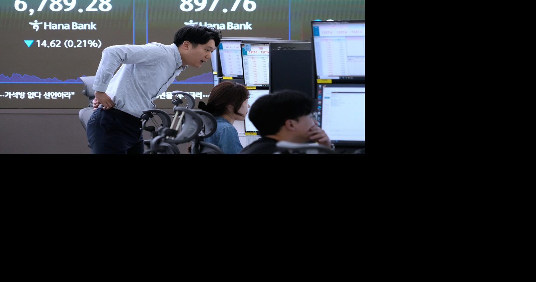 Sharp rise in crude oil prices weighs on Wall Street | Business | ktbs.com