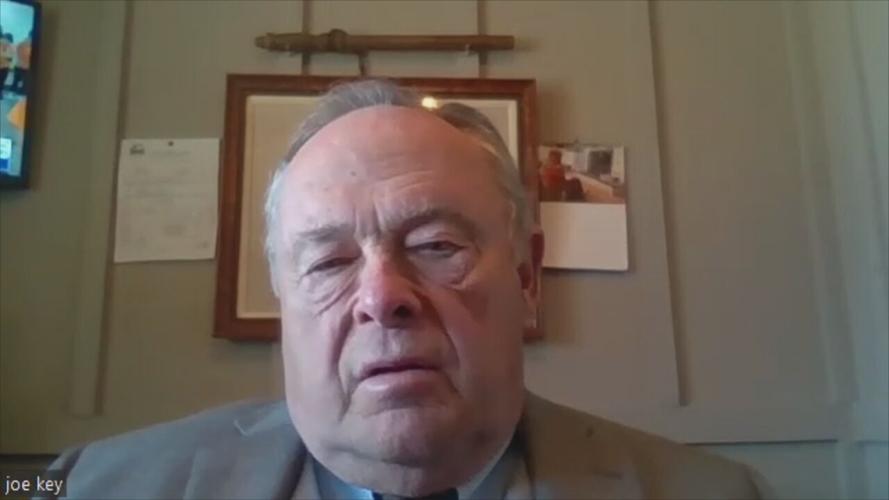 Video: SPD officers shoot armed man who retreats; expert says justified ...
