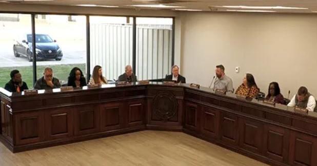 Natchitoches School Board debates Goldonna school lease, employee recruiting shift