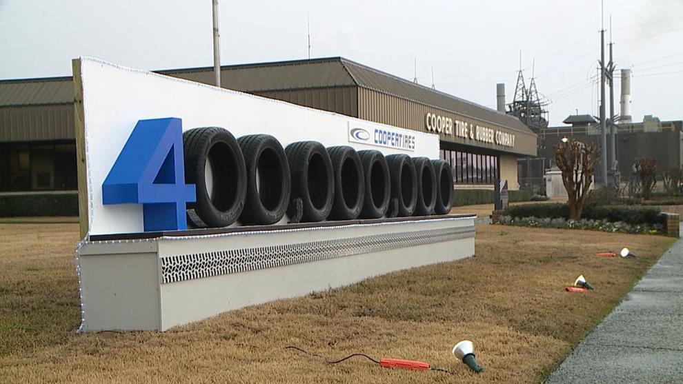 Cooper Tire Texarkana celebrates production of 400 millionth tire