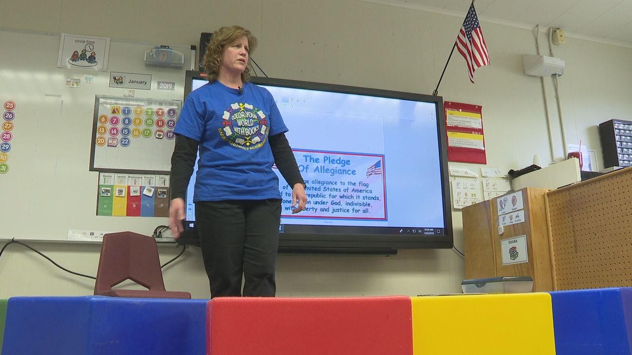 Caddo Parish Special Education Austism Teacher wins "Everyday Hero" Recognition Everyday