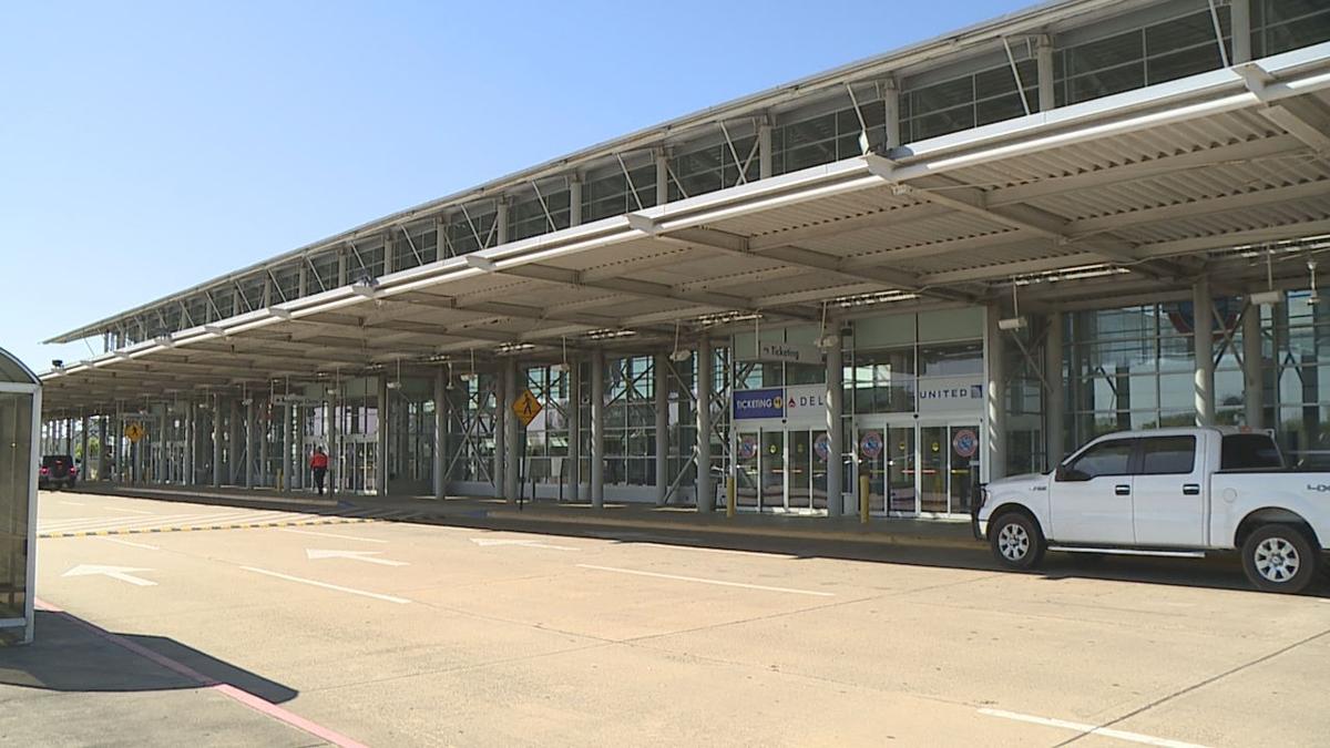Shreveport Regional Airport hires private advertising firm to win back