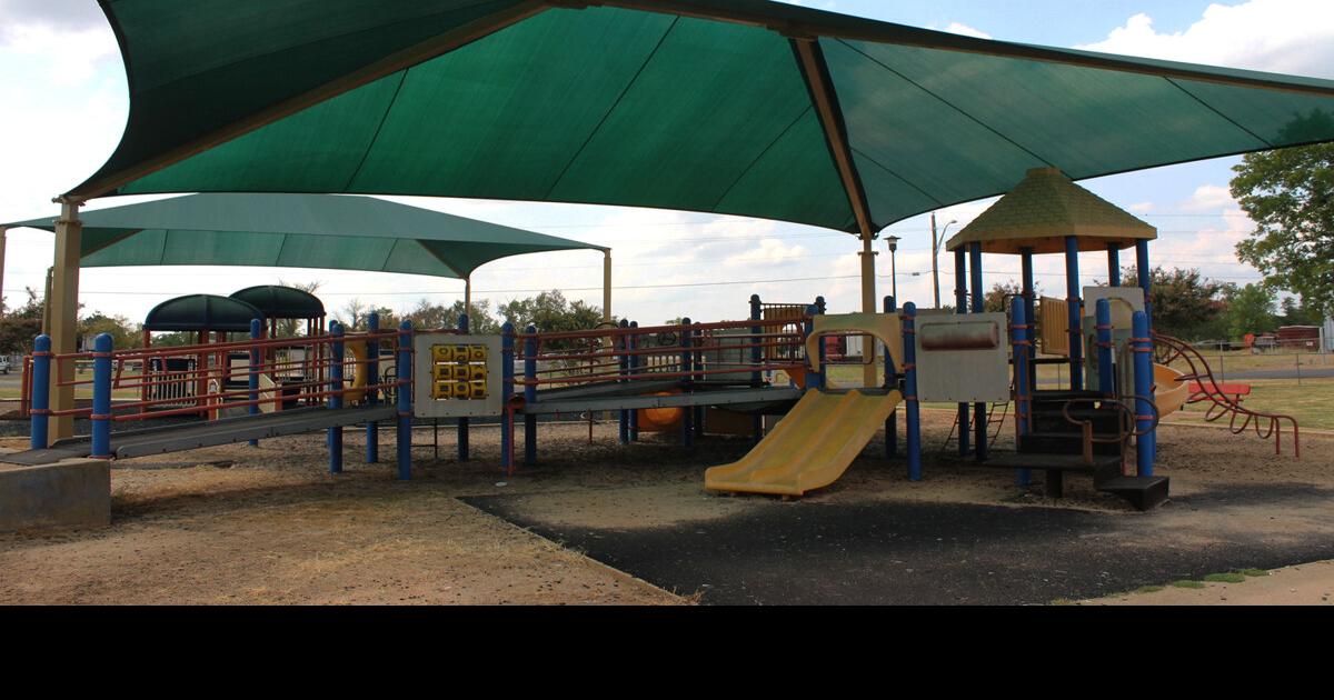 Field of Dreams park reopened after capturing alligator Community