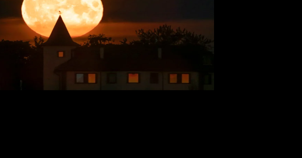 Supermoon rises Thursday night with Perseids - Vimarsana News