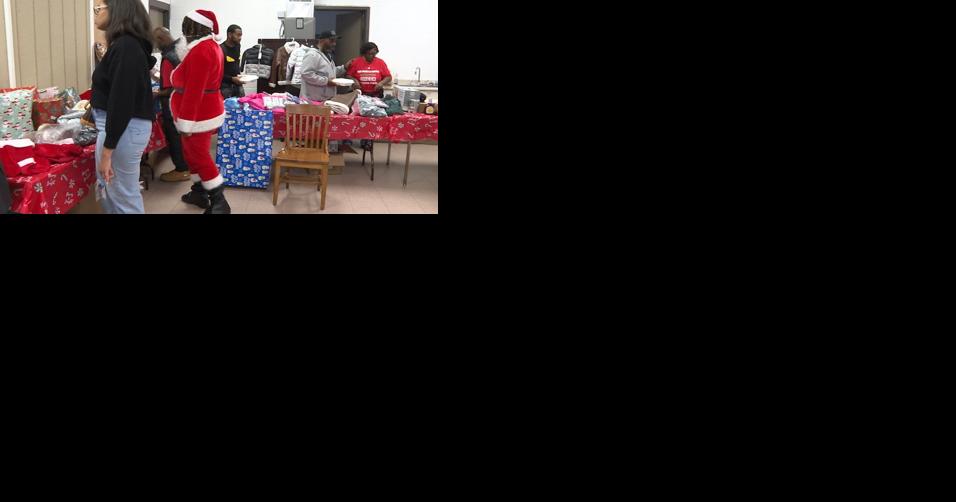 Annual Cliff-mas dinner, free meals and presents - Vimarsana News