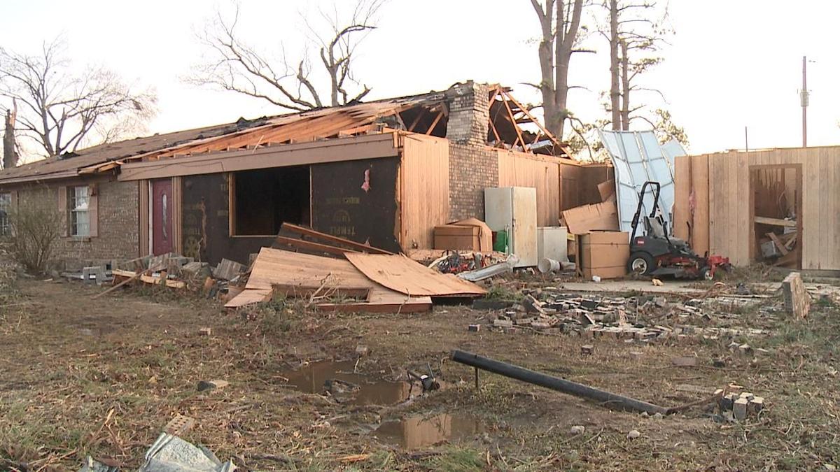 Storm cleanup begins in DeKalb, Texas News