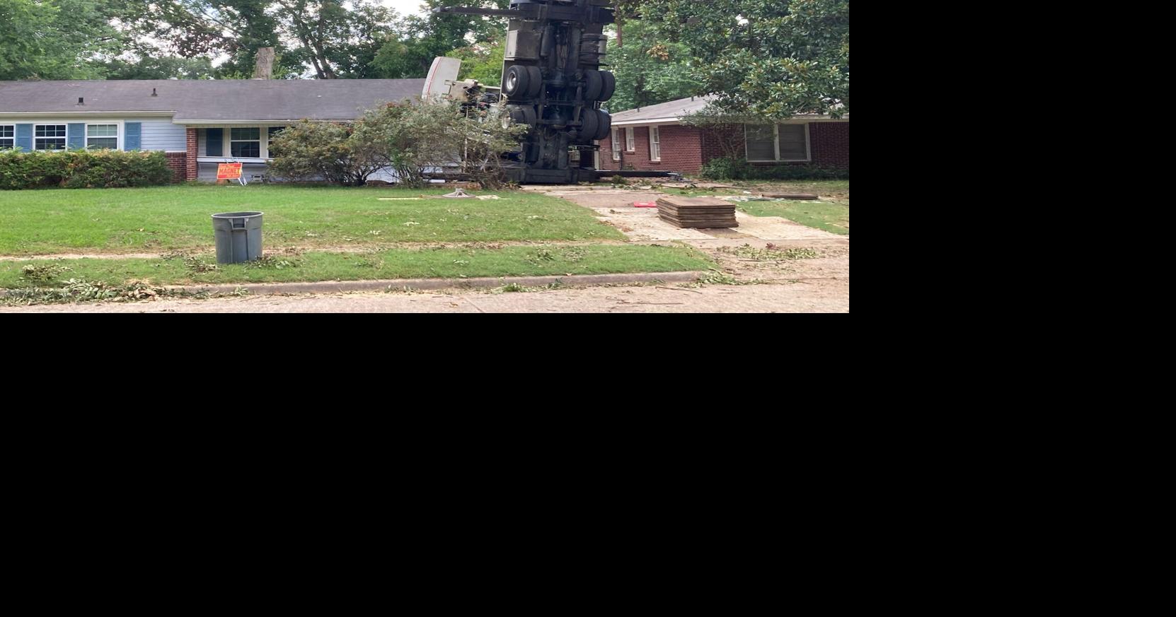 Crane crashes into Shreveport home News