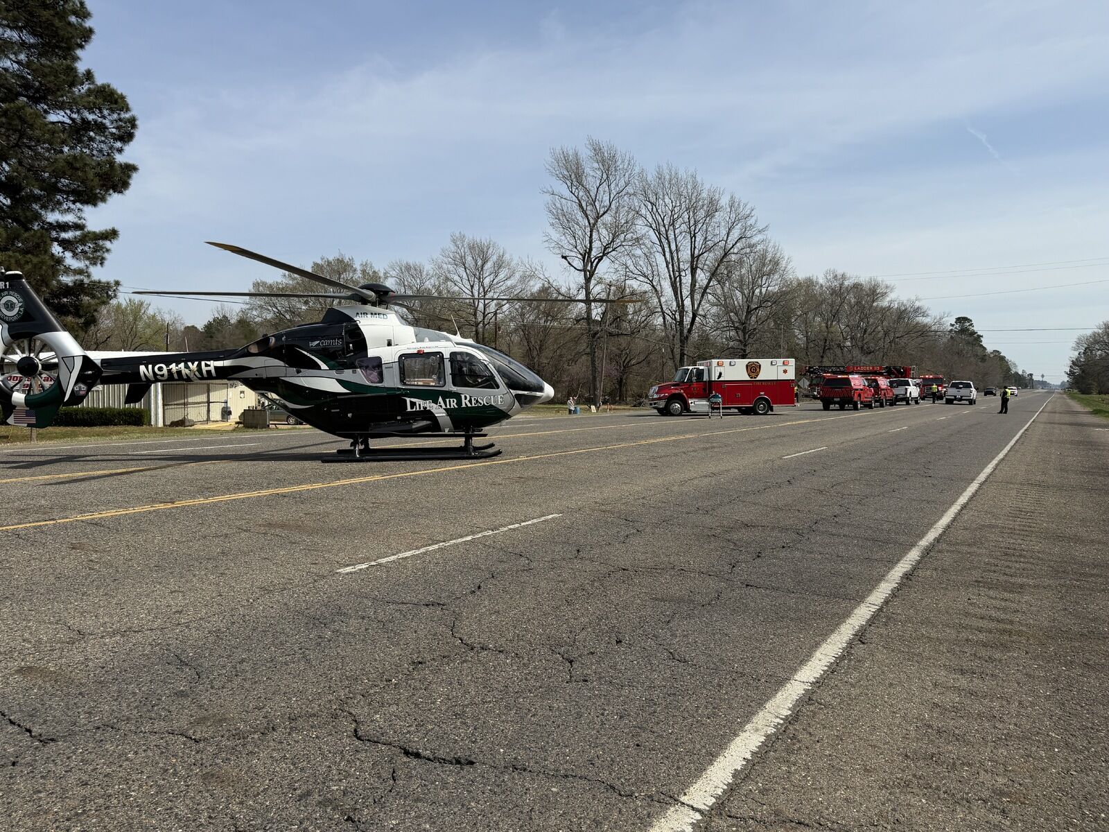 2 dead, 2 injured in head-on Highway 1 crash | News | ktbs.com