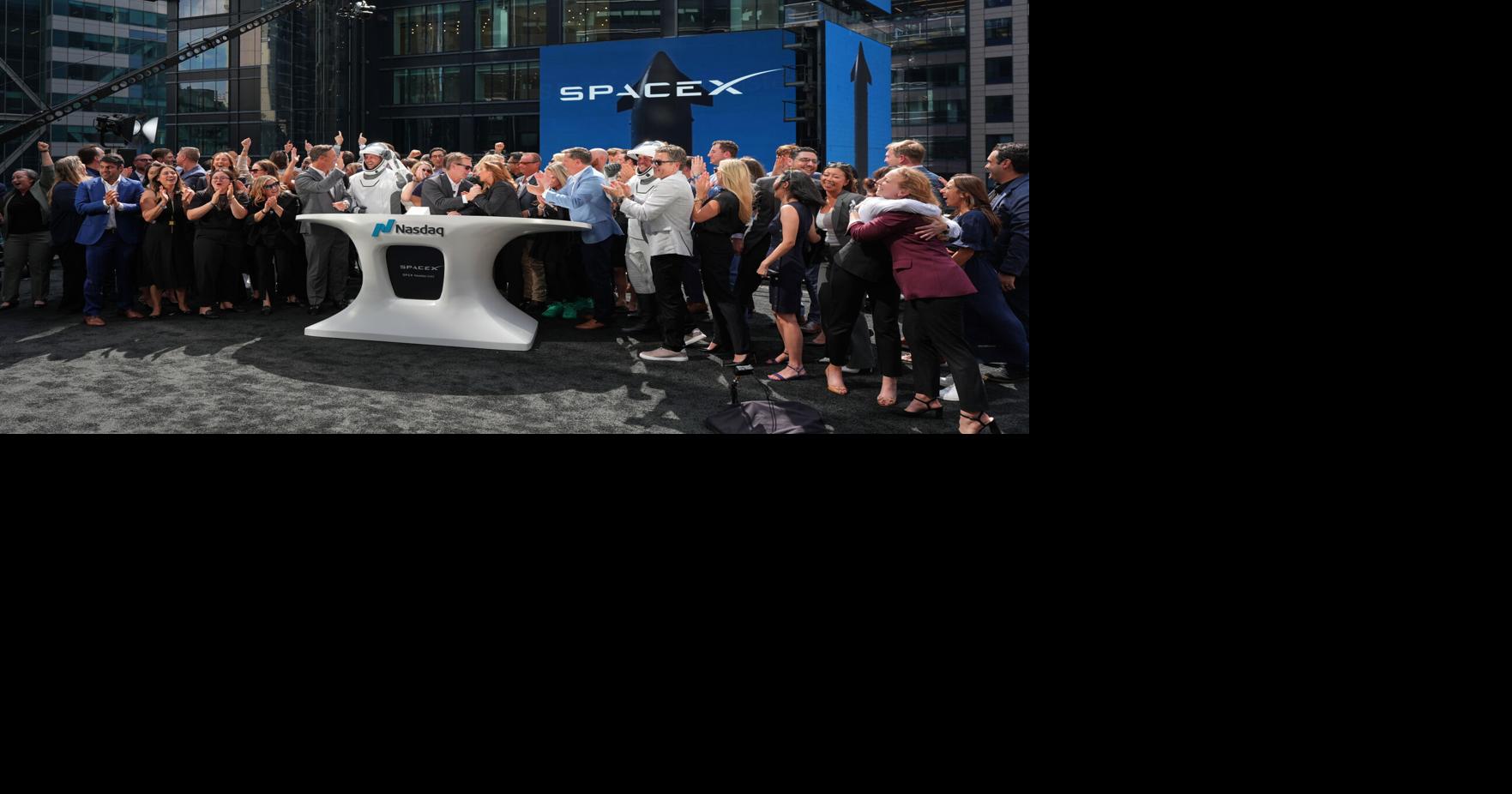 Wall Street banks are sky-high about SpaceX, but investors remain cautious