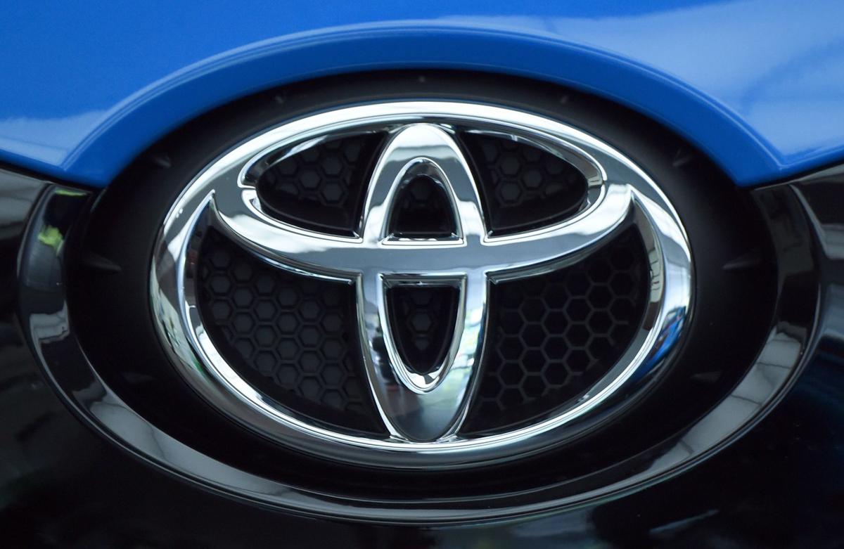 Toyota recalls nearly 228,000 Sienna Hybrid minivans over seat back ...