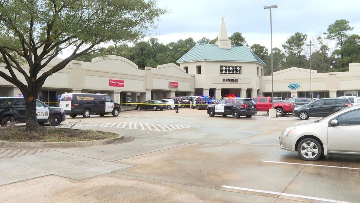 Shooting injures woman at Texarkana business Texarkana