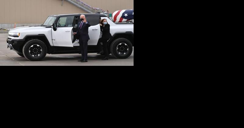 GOP senators, Manchin introduce bill blocking EPA's electric vehicle mandates | News - Vimarsana News