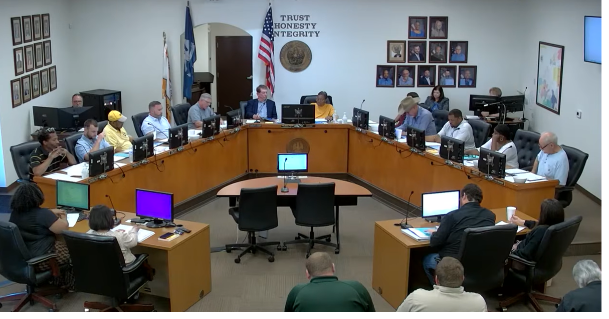DeSoto police jurors address internet service delay amid dispute with ...