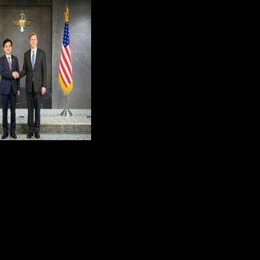 US Under Secretary of Defense for Policy Elbridge Colby (R, with South Korean Defence Minister Ahn Gyu-back) hailed Seoul as a 'model ally'