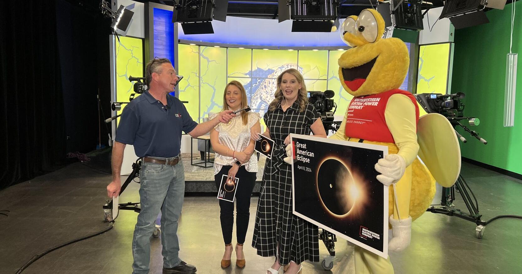 First Cup with First News: SWEPCO celebrates eclipse in De Queen, Arkansas - Vimarsana News