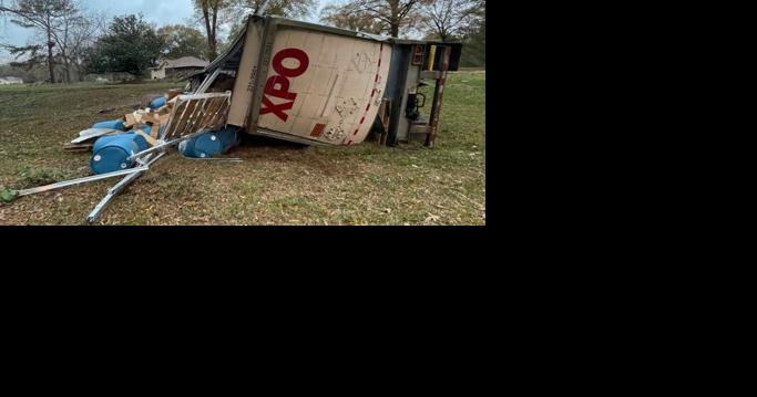 18-wheeler accident, road closure - Vimarsana News