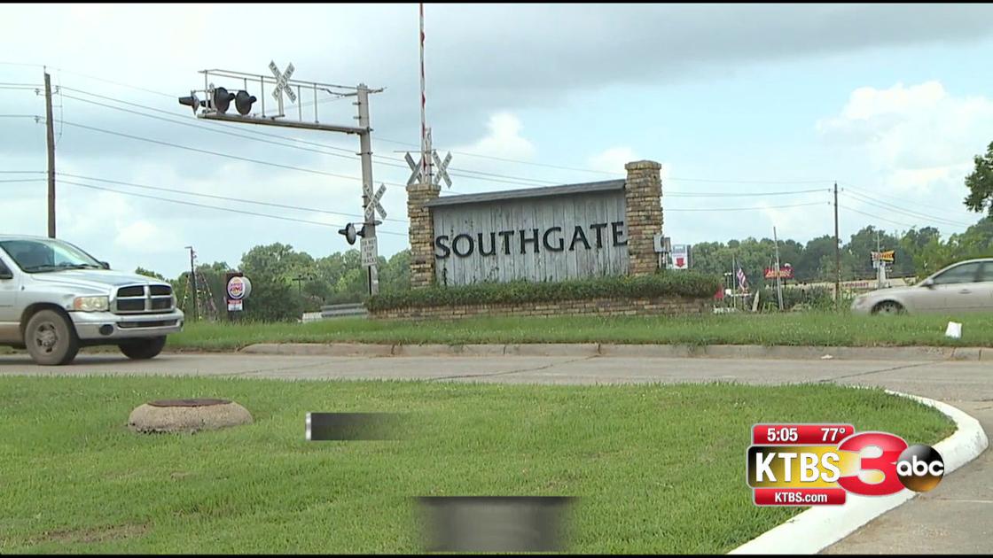 New traffic light on Barksdale Blvd. and Robert E. Lee ...