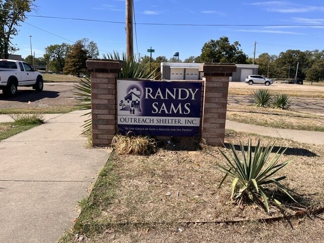 Randy Sams' Outreach Shelter seeking donations as Thanksgiving approaches