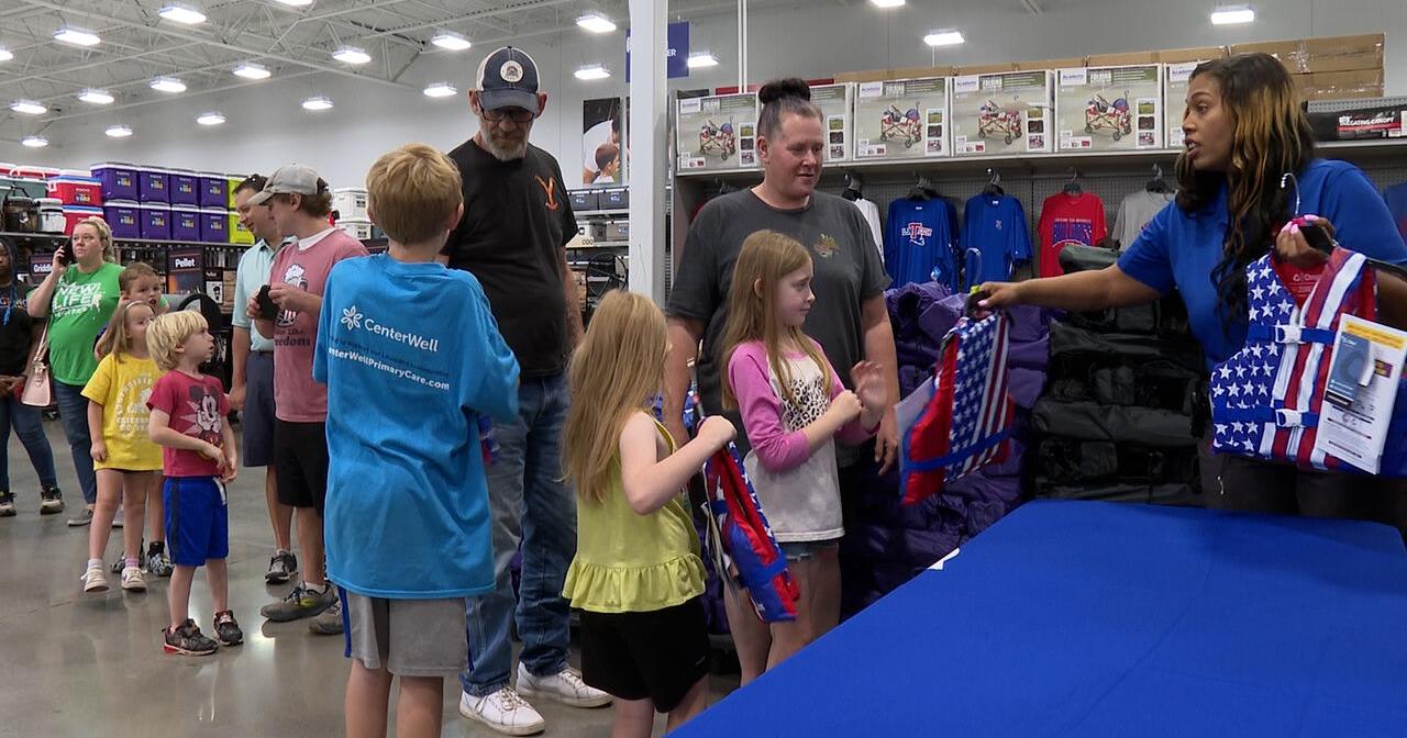 KTBS Freedom Fest life jacket giveaway - Vimarsana News