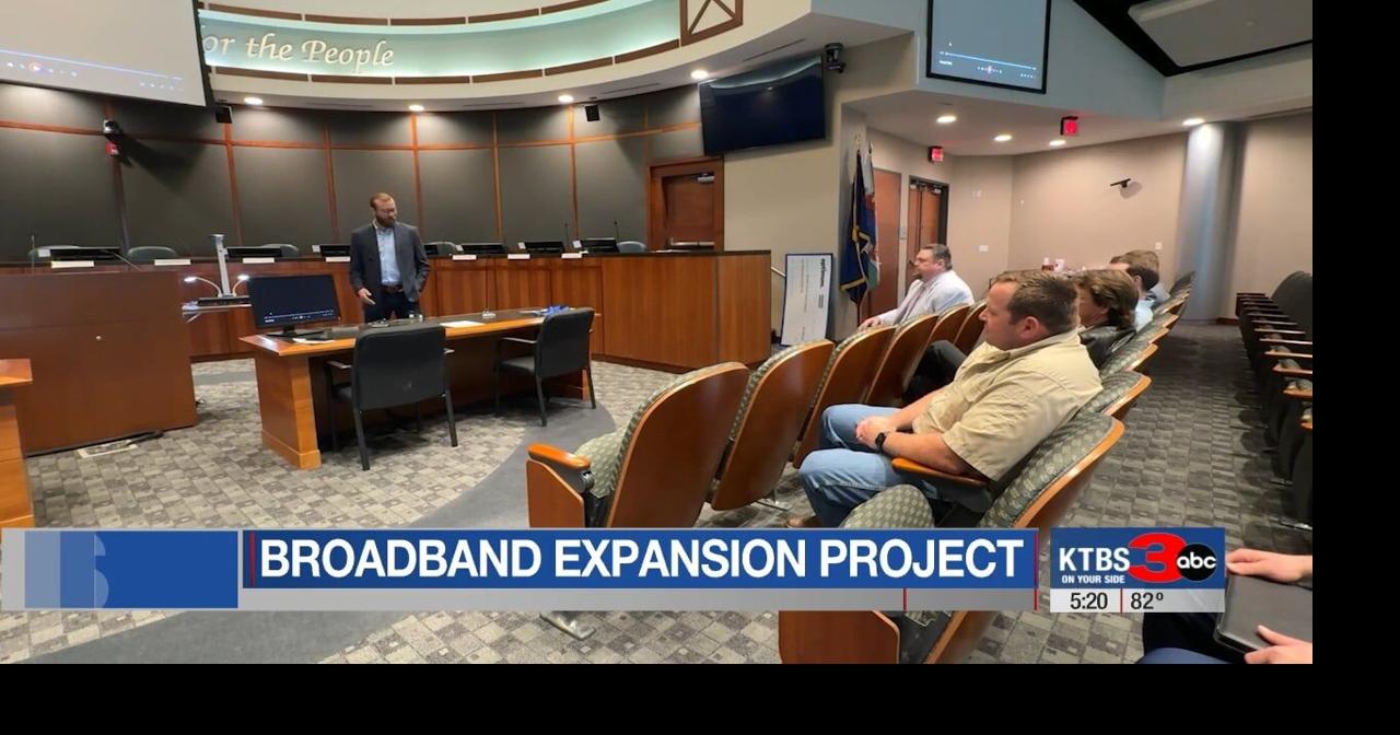 Ribbon cutting high-speed internet expansion for Bossier Parish