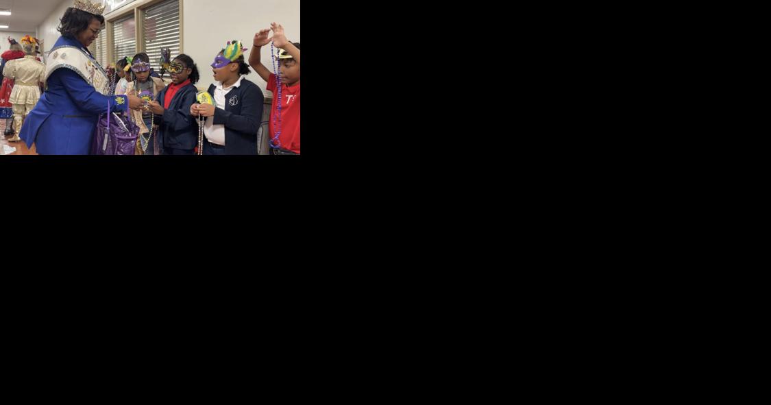 Mardi Gras krewes make a visit to Claiborne Elementary - Vimarsana News