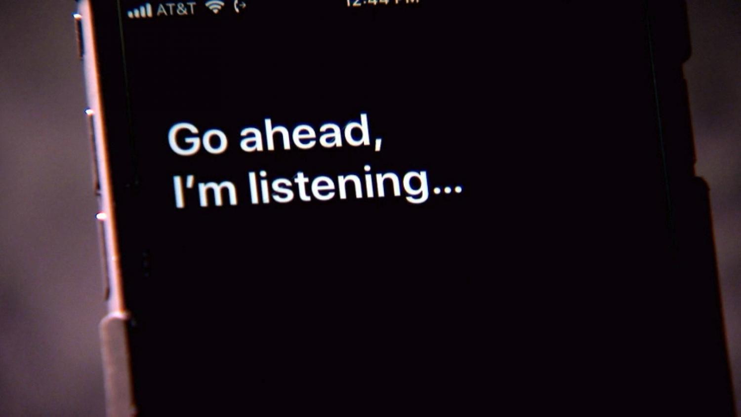 Is Siri Always Listening Apple Responds To Report That Workers Hear Recordings National News Kulr8 Com Alexa and siri are pretty accurate on listening for your key phrases, though not always. is siri always listening apple