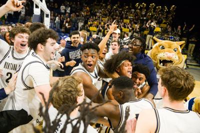 RaeQuan Battle's buzzer beater lifts shorthanded Montana ...