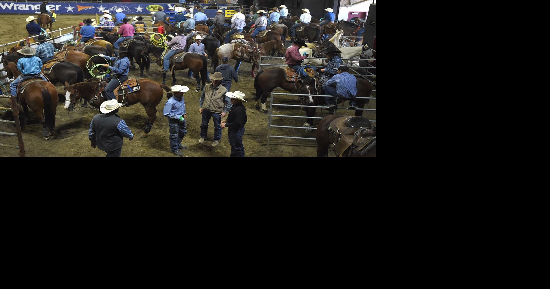 Team ropers compete in the Wrangler Roping Finals | Rodeo | kulr8.com