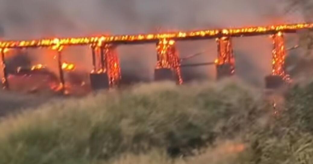 Palouse River Fire burns grain trestle, evacuation levels drop