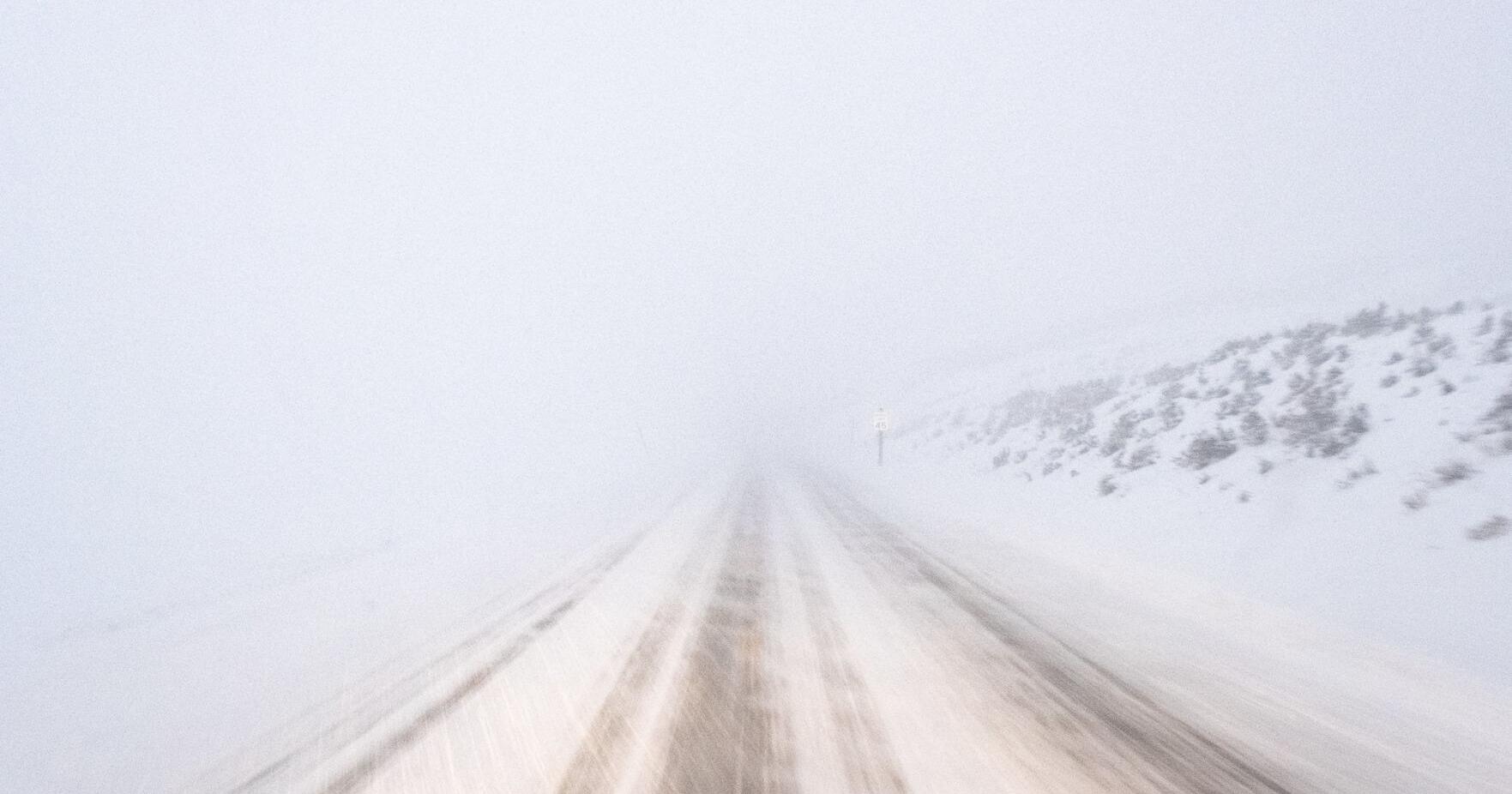 Yellowstone announces temporary road and entrance closures due to snow - Vimarsana News