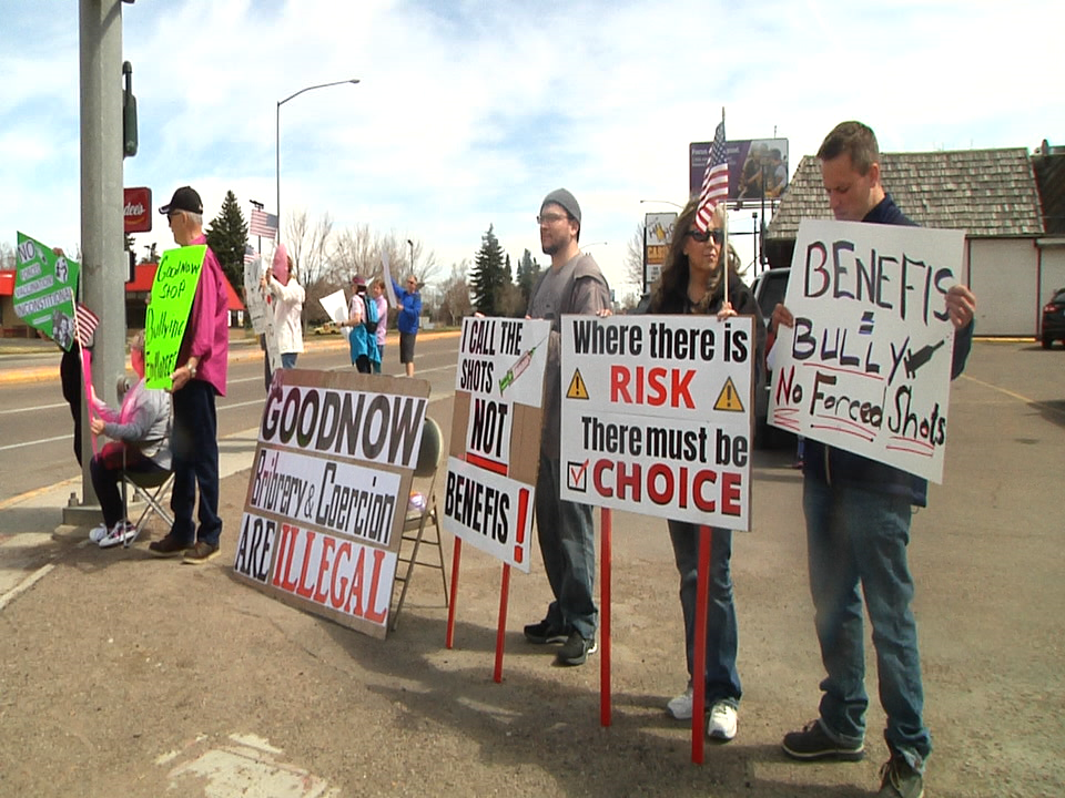 Protest Happening On 10th Ave After Benefis Requires Employees To Get Covid 19 Vaccine Great Falls Kulr8 Com