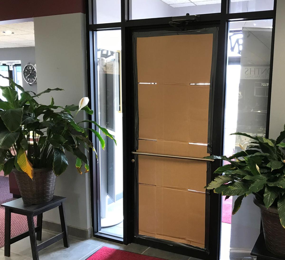 Riddles Jewelry On 10th Ave South Robbed Saturday Morning Regional Kulr8 Com