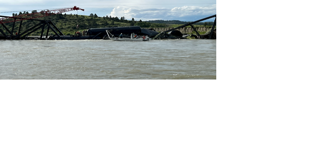 Crews have safely disassembled the west segment of the bridge after derailment - Vimarsana News