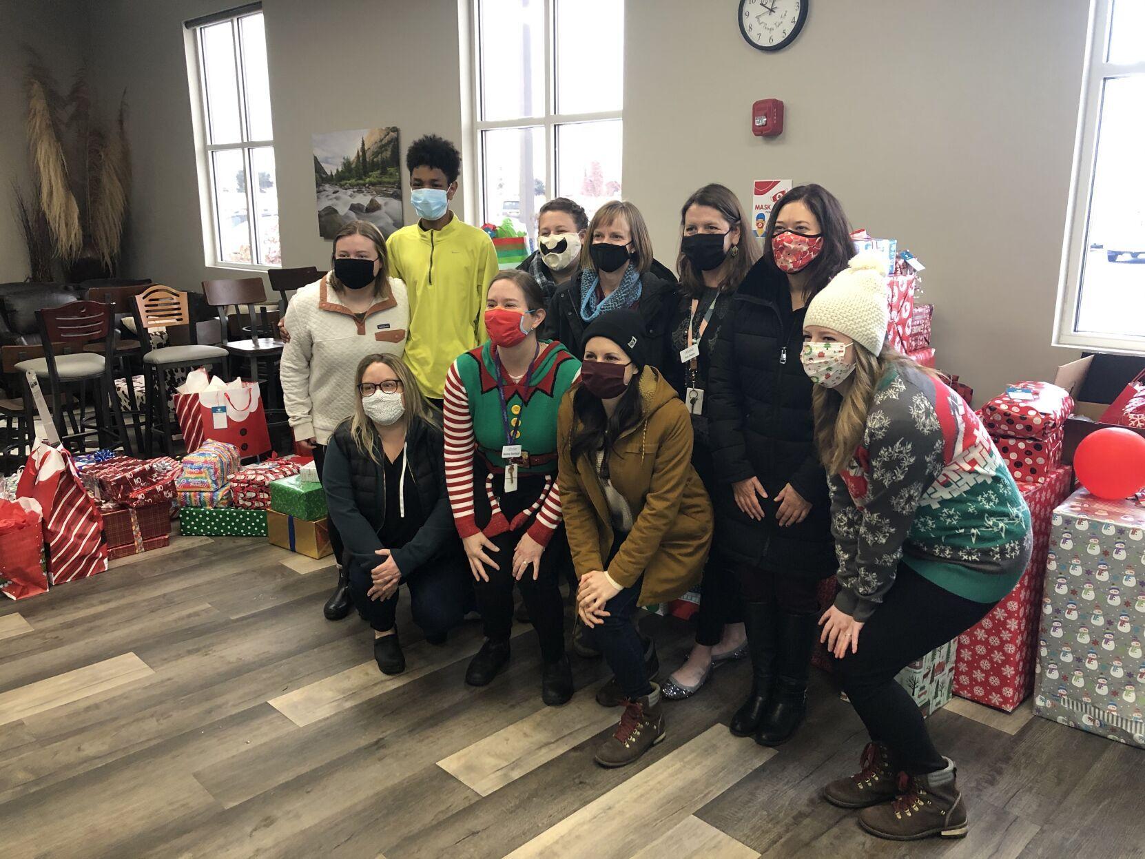Community pitches in on Giving Tree supplying presents to more than 80 kids in need - Vimarsana News
