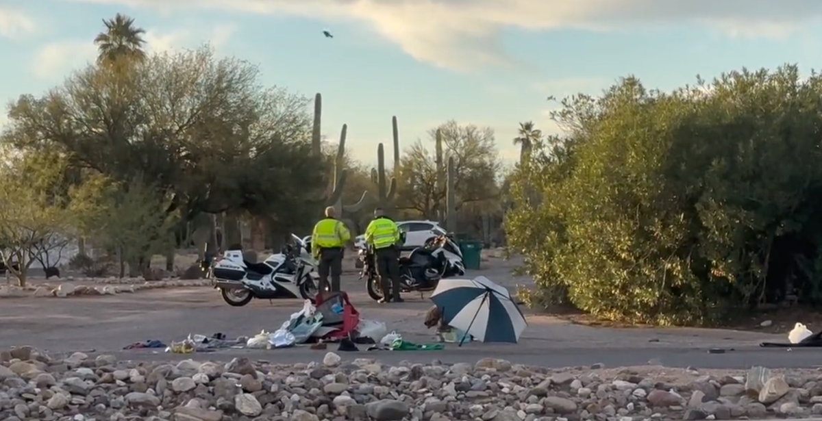 Tucson woman known as “Umbrella Lady” has died, authorities say Local