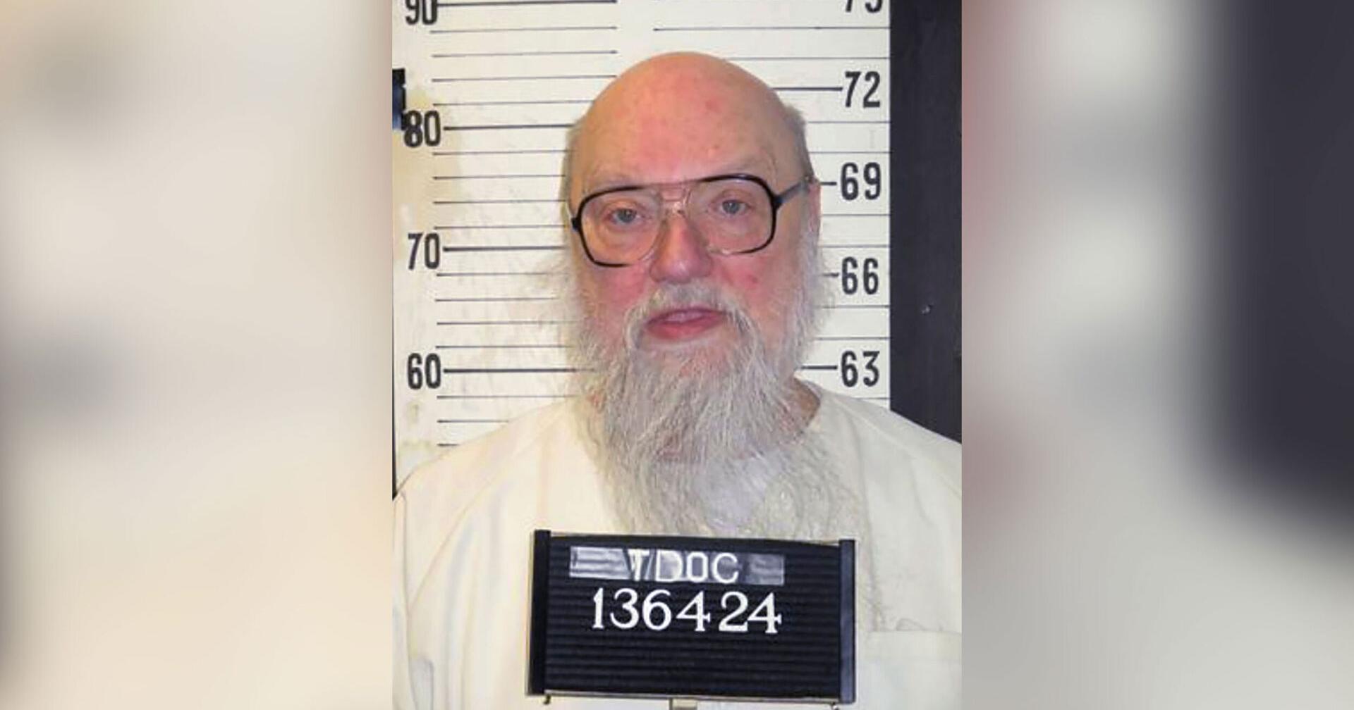Tennessee's governor has halted executions for an independent review into lethal injections following an inmate's last-minute reprieve - Vimarsana News