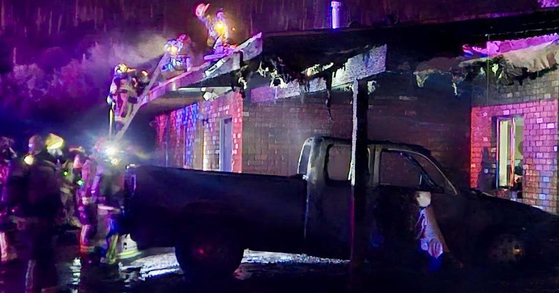 Crews put out carport fire on Tucson's westside | News | kvoa.com