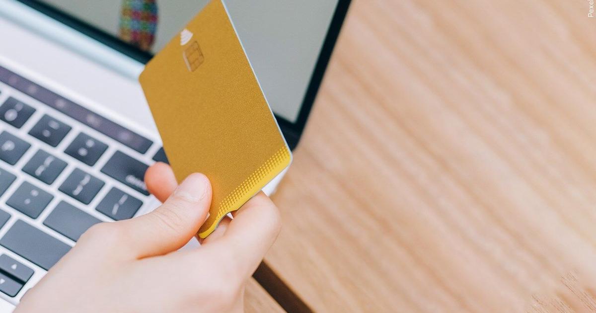 FBI warns holiday shoppers to beware of scammers | Internet