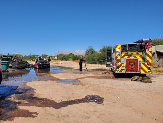 Fire crews put out mobile home fire in midtown Tucson | News | kvoa.com