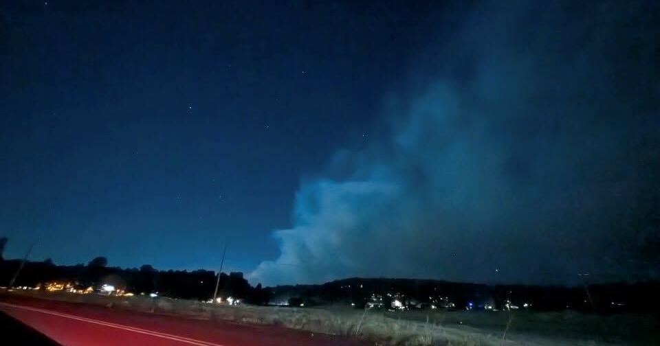 Pocket Fire surges 3,200 acres toward Kachina Village area