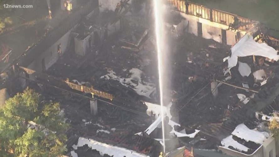Arson investigators looking into cause of fire in north Phoenix | Local ...