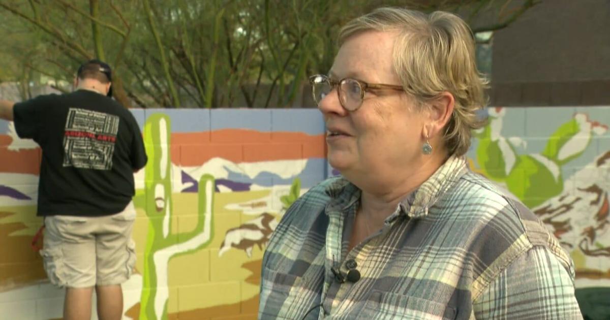 UA students paints mural at B’nai B’rith Covenant House