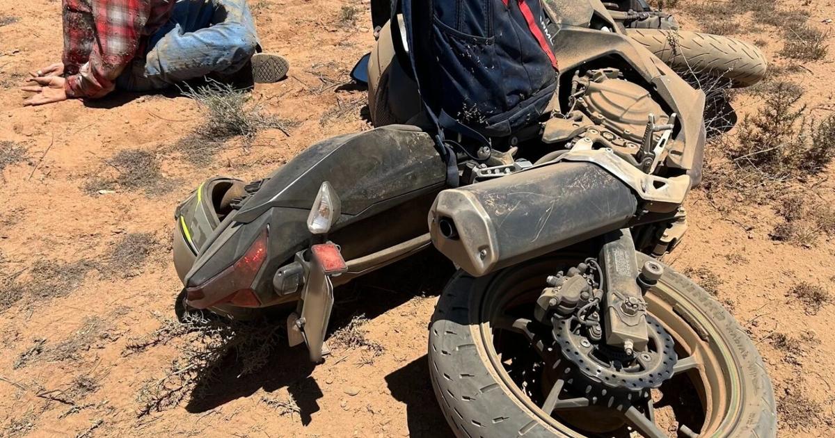High-speed motorcycle chase on I-10 ends in off-ramp crash | Local News ...