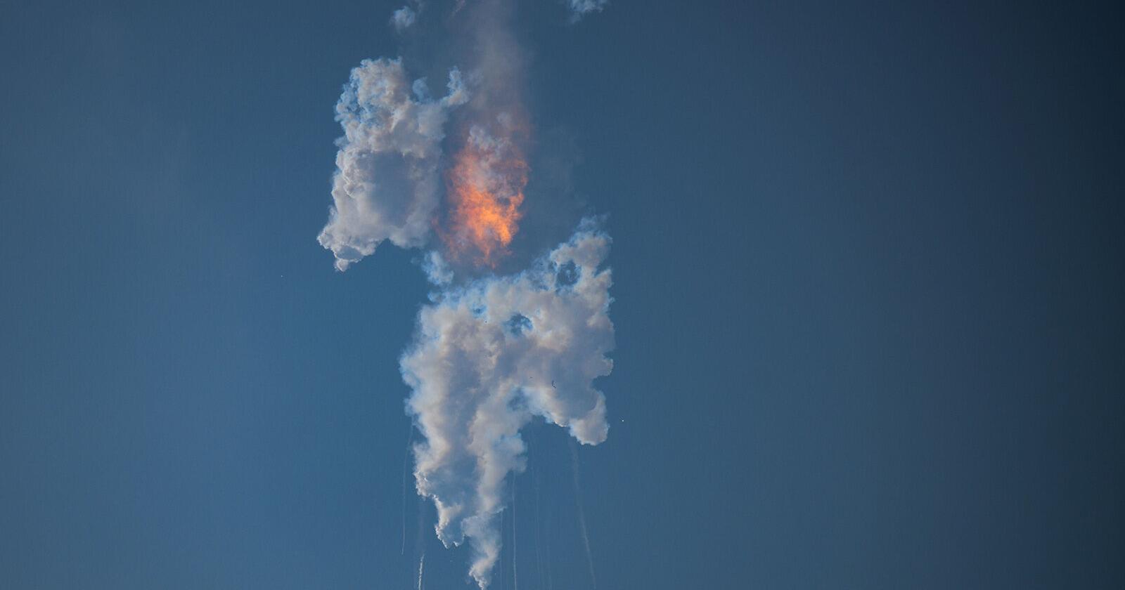 Environmental groups sue FAA for SpaceX launch that exploded in April - Vimarsana News
