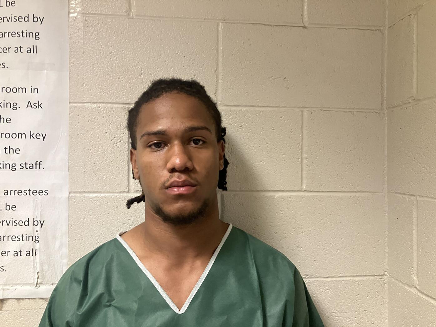 Man arrested after trespᴀssing into U of A dorm: Charged for attacking  girlfriend | Crime | kvoa.com