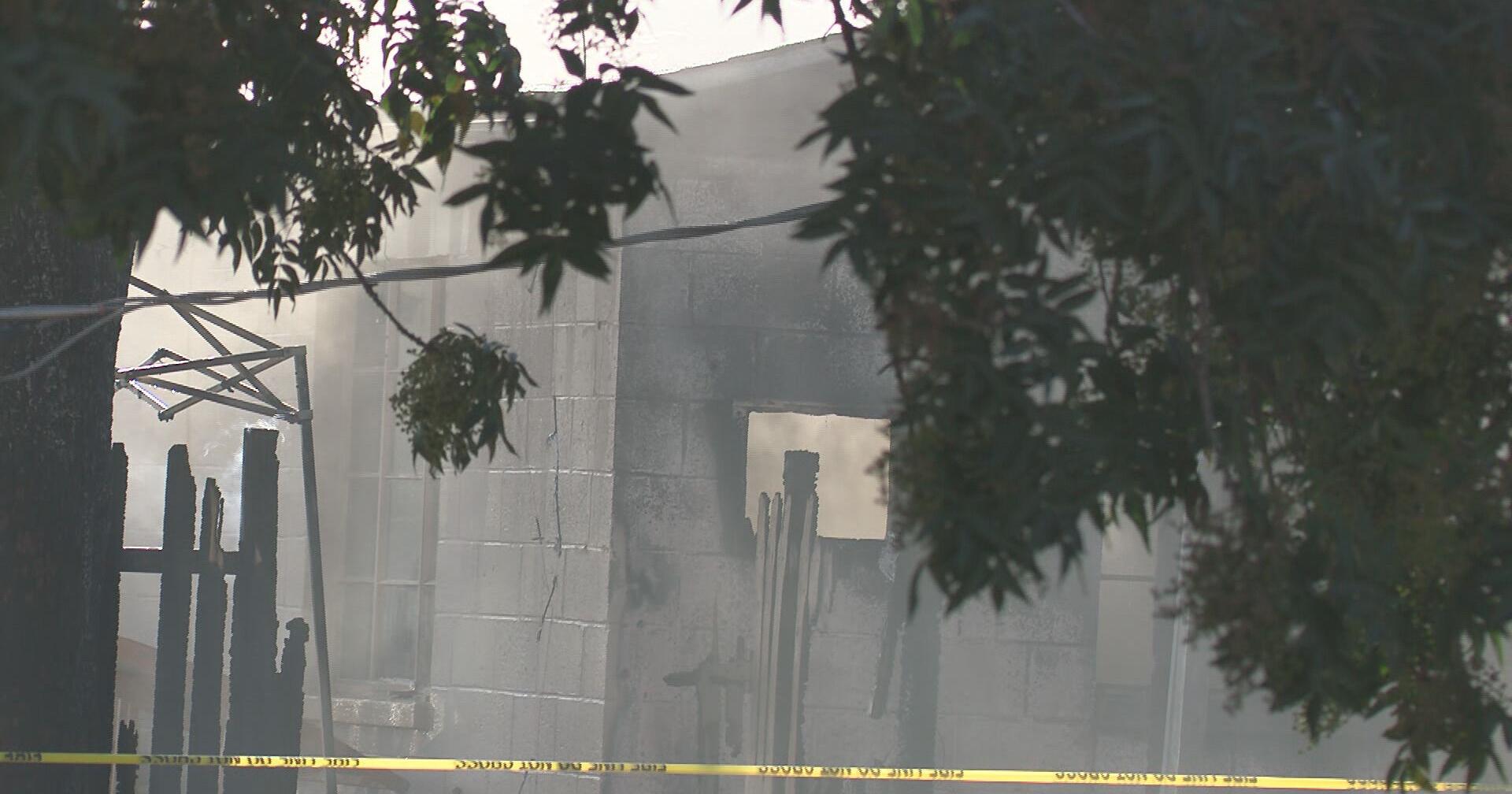 Fire rips apart two Midtown houses, sends at least 2 to hospital - Vimarsana News