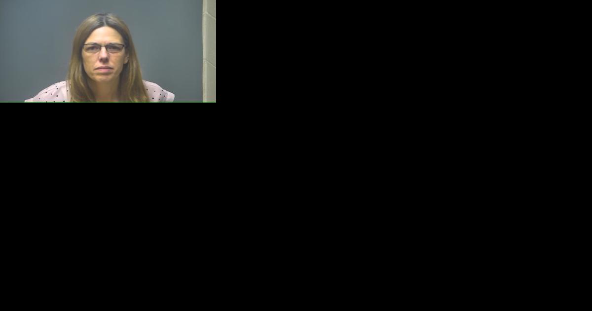 Woman sentenced for catfishing daughter online - Vimarsana News