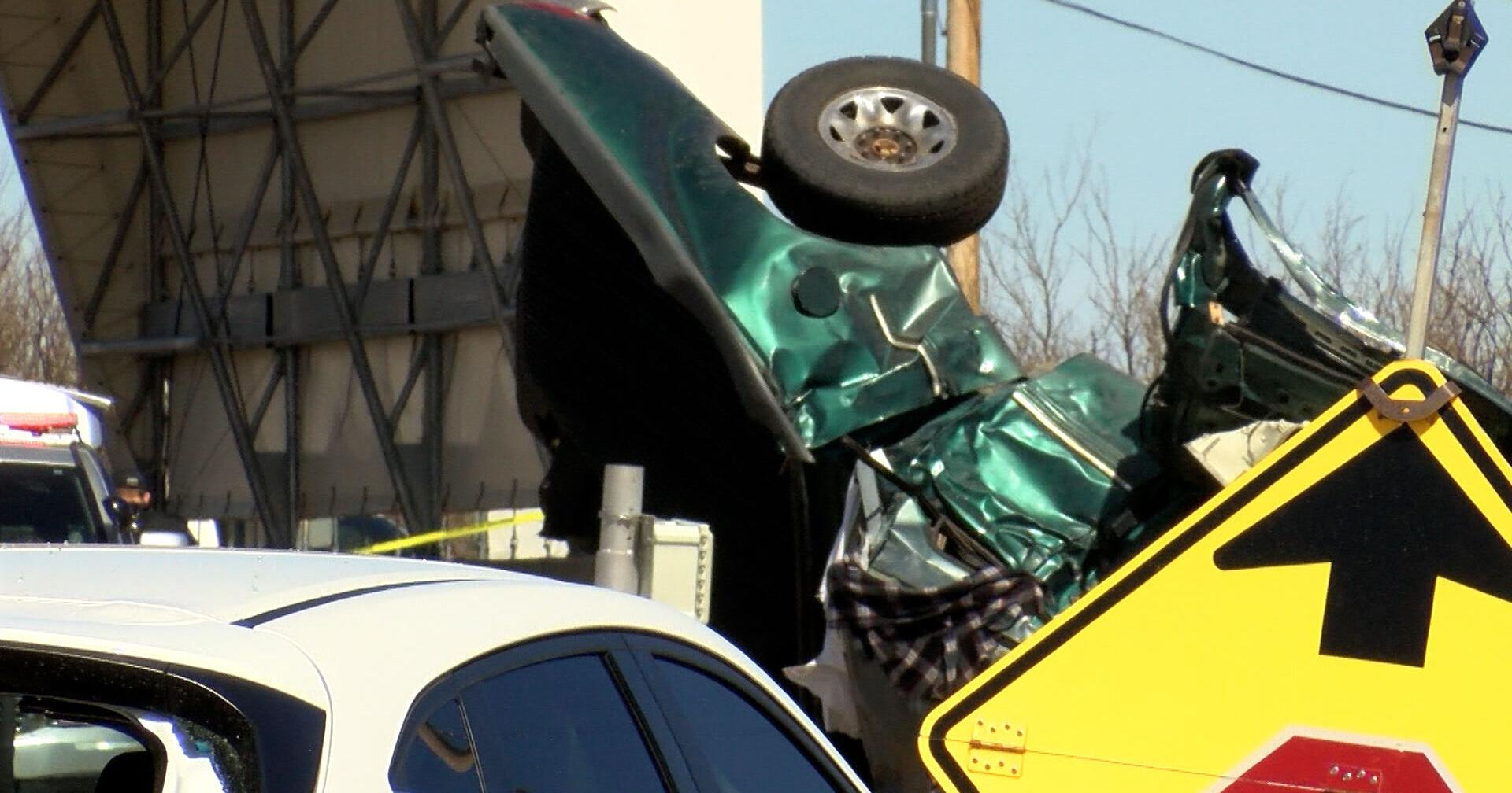 Pursuit of carjacking suspect ends in crash at Border Patrol checkpoint - Vimarsana News